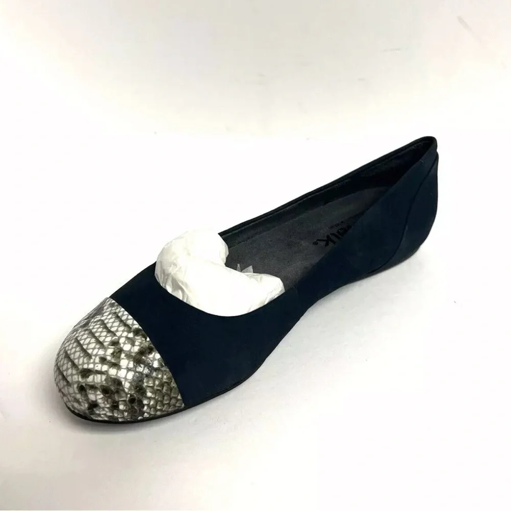 Softwalk Womens Sonoma Cap Toe Flat Navy 6 M